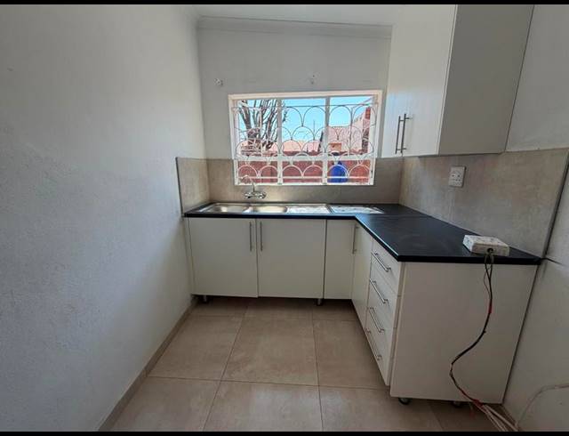 1 BEDROOM PROPERTY TO RENT IN LAUDIUM